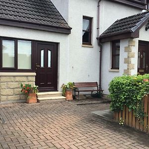 Exclusive Private Double Room, En-Suite Wet Room Private Entrance Forres Exterior photo