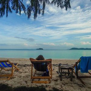 Angthong Beach Resort, Koh Phaluai Exterior photo