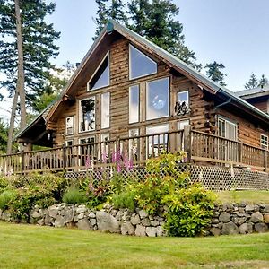 Log Home On Lopez-Spencer Spit Port Stanley Exterior photo