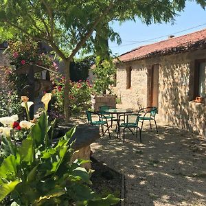 Bed and Breakfast la raymondiere Vernoux-en-Gâtine Exterior photo