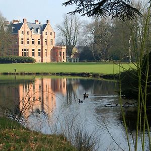 Villa In A Quiet Location Nearby The Woods Ruiselede Exterior photo