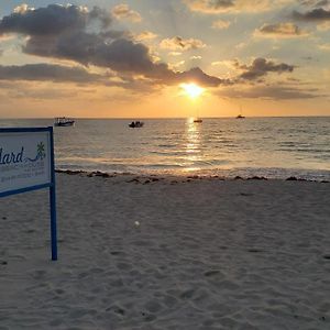 Hotel Yard Beach House Negril Exterior photo