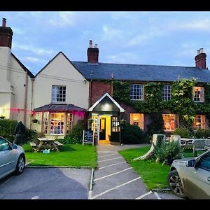 The Compasses Inn Fordingbridge Exterior photo