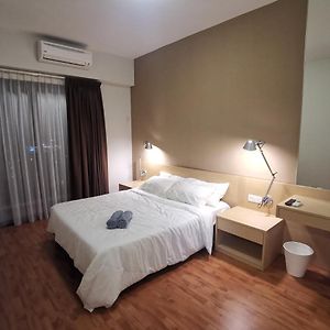 Kiara East 2 Bedroom Apartment @ Batu Cave Kuala Lumpur By Csg Exterior photo