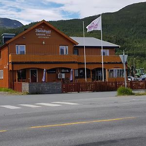 Hotel Henriksen Gjestestue Sørkjosen Exterior photo