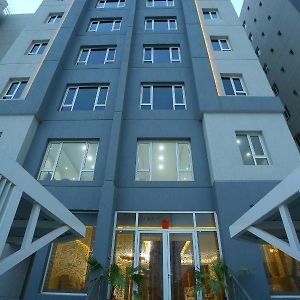 Aparthotel Le Paris Residency Sabah Al Salem Kuwait City Exterior photo