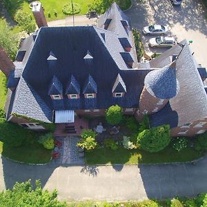 Hotel Chateau Murdock Gite Et Esthetique 1950 Chicoutimi Exterior photo