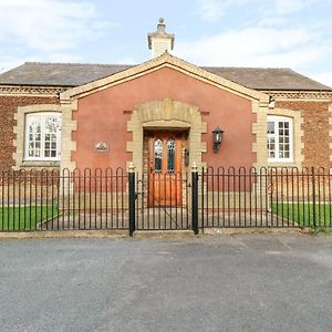 Villa The Old School Wereham Exterior photo