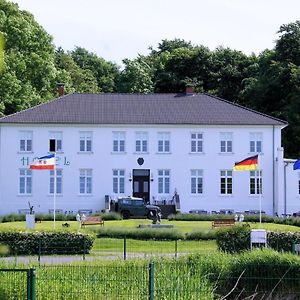 Ferienwohnung Ostsee-Gutshaus Am Salzhaff nähe Rerik- am Meer residieren! Klein Stromkendorf Exterior photo