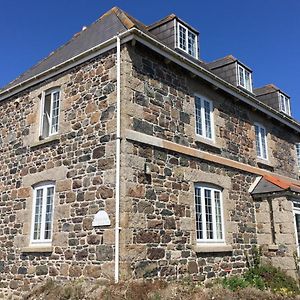 Bed and Breakfast Haelarcher Farmhouse The The Lizard Exterior photo