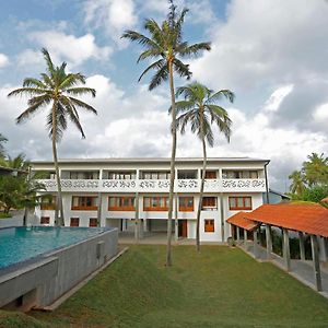 Hotel The Beach Boutique Uswetakeiyawa Exterior photo