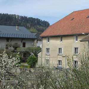 Bed and Breakfast Le Clos Marie Brenod Exterior photo