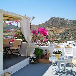 Villa Welcoming House In Skyros With Mountain View Exterior photo