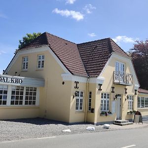 Hotel Skovdal Kro Jelling Exterior photo