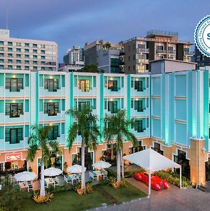 Wave Hotel - Sha Plus Certified Pattaya Exterior photo