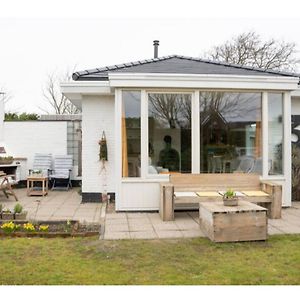 Villa Quiet Location Yet Close To The Beach And Center Large Enclosed Garden Renesse Exterior photo