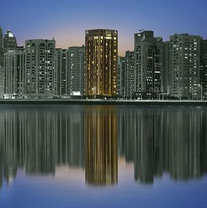 Aparthotel Hala Arjaan By Rotana Abu Dhabi Exterior photo