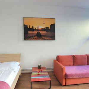 City Studio Apartment For 4 Near Sonnenallee Berlin Exterior photo