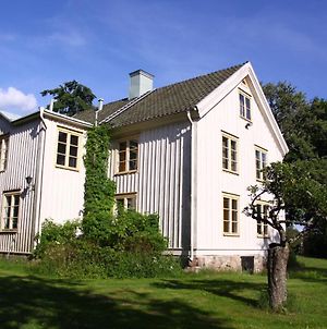 Villa Ingebo Hagar Bondgardsboende Vimmerby Exterior photo