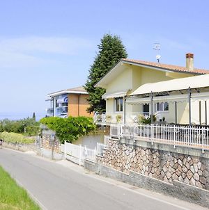 Villa Just 300 Meters From The Harbour And Sandbeach Of Pacengo Di Lazise Exterior photo
