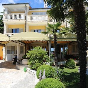 Villa Ana Dobreć Exterior photo