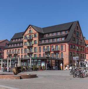 Ferienwohnung Historischer Kornspeicher am Stadthafen Waren  Exterior photo