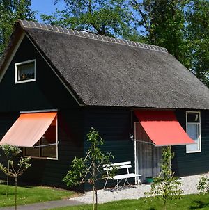 Villa A Cosy House Close To Giethoorn And The Weerribben Wieden National Park With A Boat Available Hire Exterior photo