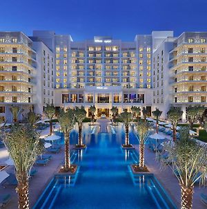 Hotel Hilton Abu Dhabi Yas Island Exterior photo