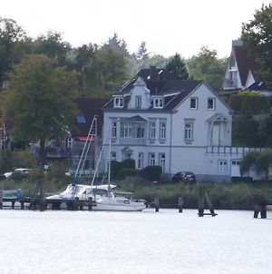 Ferienwohnung Wohnen am Seglerhafen mit Traveblick im Kontorhaus viele Extras Lübeck Exterior photo