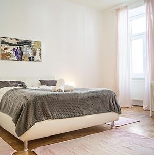 Lovely 3Br Shared Apart - Perfect For Longstays In Lockdown Wien Exterior photo
