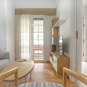 Beautiful And Comfortable Apartment At Marina Zeas Piräus Exterior photo