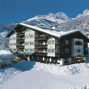 Alpen Hotel Corona Vigo di Fassa Exterior photo