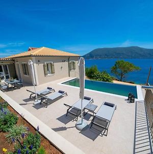 Luxury Private Villa Liberty With Pool In Fiskardo Exterior photo