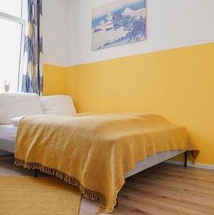 Full House Studios - Yellow Apartment - Netflix + Nescafe Magdeburg Exterior photo