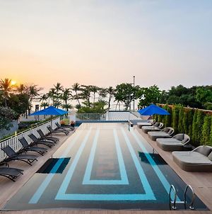 Mera Mare Pattaya Beach And Resort Exterior photo