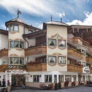Hotel Alpenjuwel Jager Tux Exterior photo
