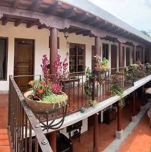 Hotel Mansion Del Rey Antigua Exterior photo