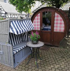 Für Alleinreisende- Single Room- Rustikales freistehendes Mini Holzfass zum Schlafen, mit angrenzendem Badezimmer! Leverkusen Exterior photo