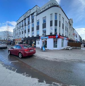 Ferienwohnung Townhall Square Akureyri Exterior photo