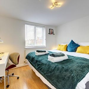 Modern, Stylish Ensuite Apartments With Netflix & Parking By Symphony Short Stays Coventry Exterior photo