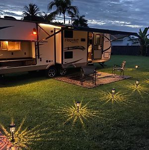 Hotel Charming Camper Miami Exterior photo
