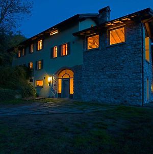 Bed and Breakfast Cascina Canee Angera Exterior photo
