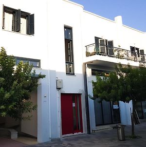 Hostel Trianon Paphos Exterior photo