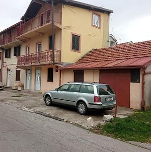 Ferienwohnung Apartman Radoman Cetinje Exterior photo