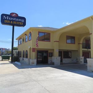 Mustang Inn&Suites San Antonio Exterior photo
