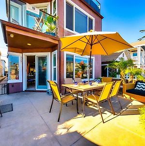 Hotel Tropical Awesome Newport Beach Exterior photo