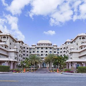 Royal Club By Rvhr, Grandeur Residence Crescent Palm Jumeirah Dubai Exterior photo