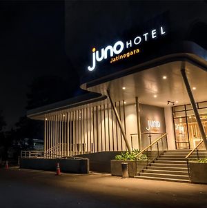 Hotel Juno Jatinegara Jakarta Exterior photo