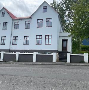 Central And Cosy Studio Apartment With Free Parking Akureyri Exterior photo