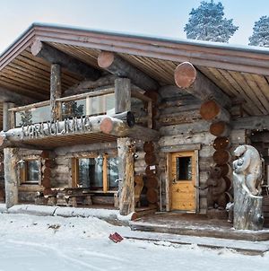 Villa Spectacular Rural Log House With 2 Saunas Next To A Beautiful Lake Kuusamo Exterior photo